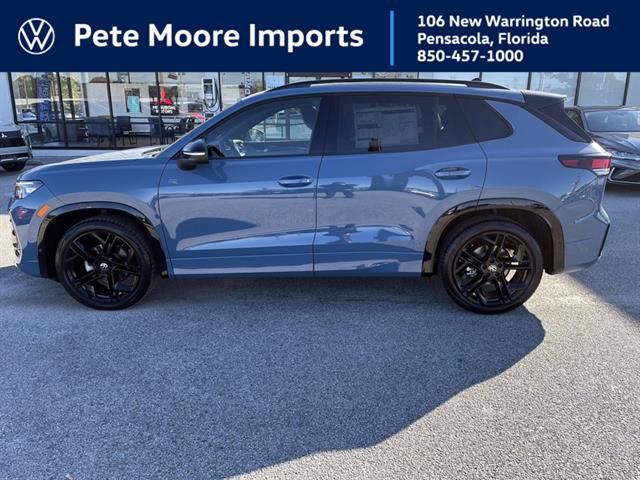 2026 Volkswagen Tiguan SE R-LINE BLACK's photo