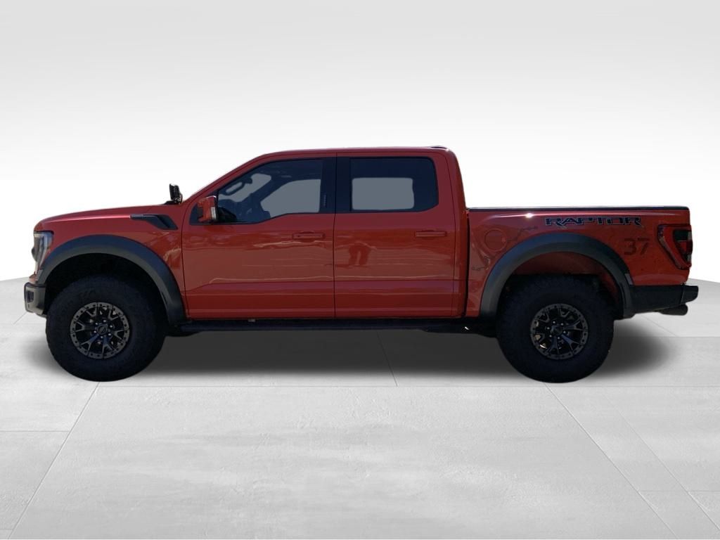2022 Ford F-150 Raptor photo 2