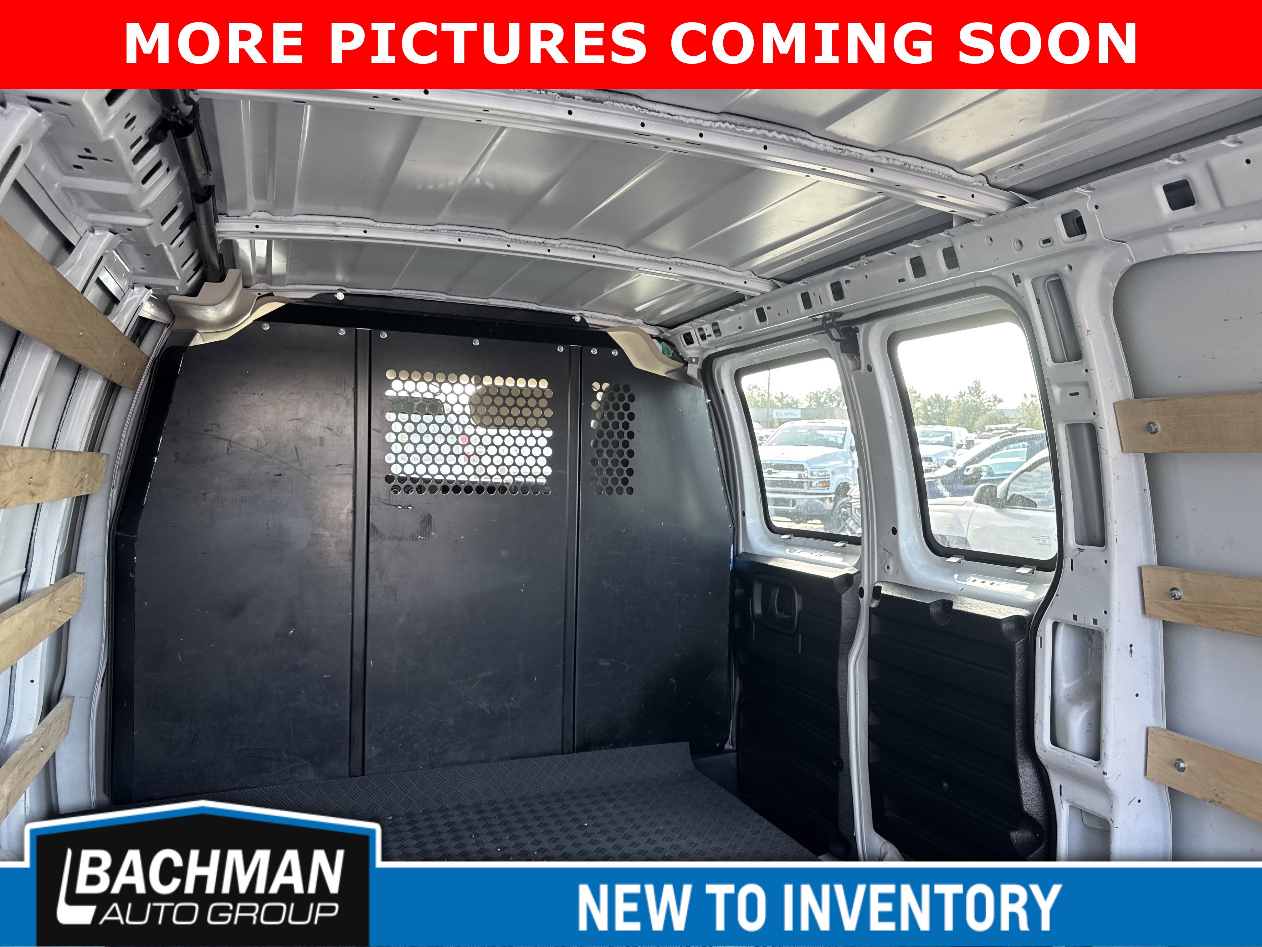 2023 Chevrolet Express 2500 Cargo photo 3