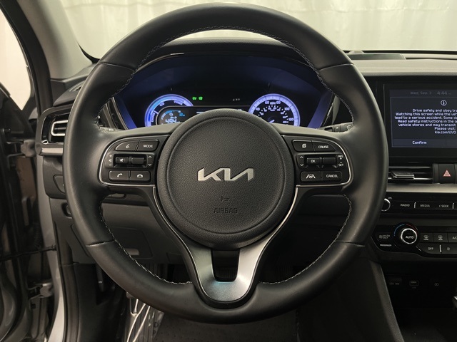 2022 Kia Niro Plug-In Hybrid LXS photo 10