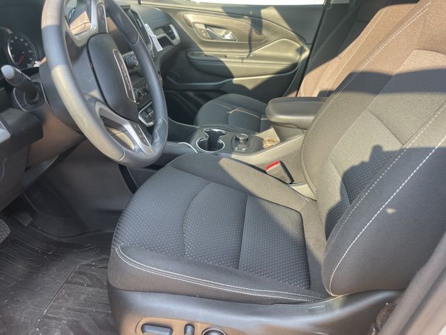 2024 Gmc Terrain SLE photo 4