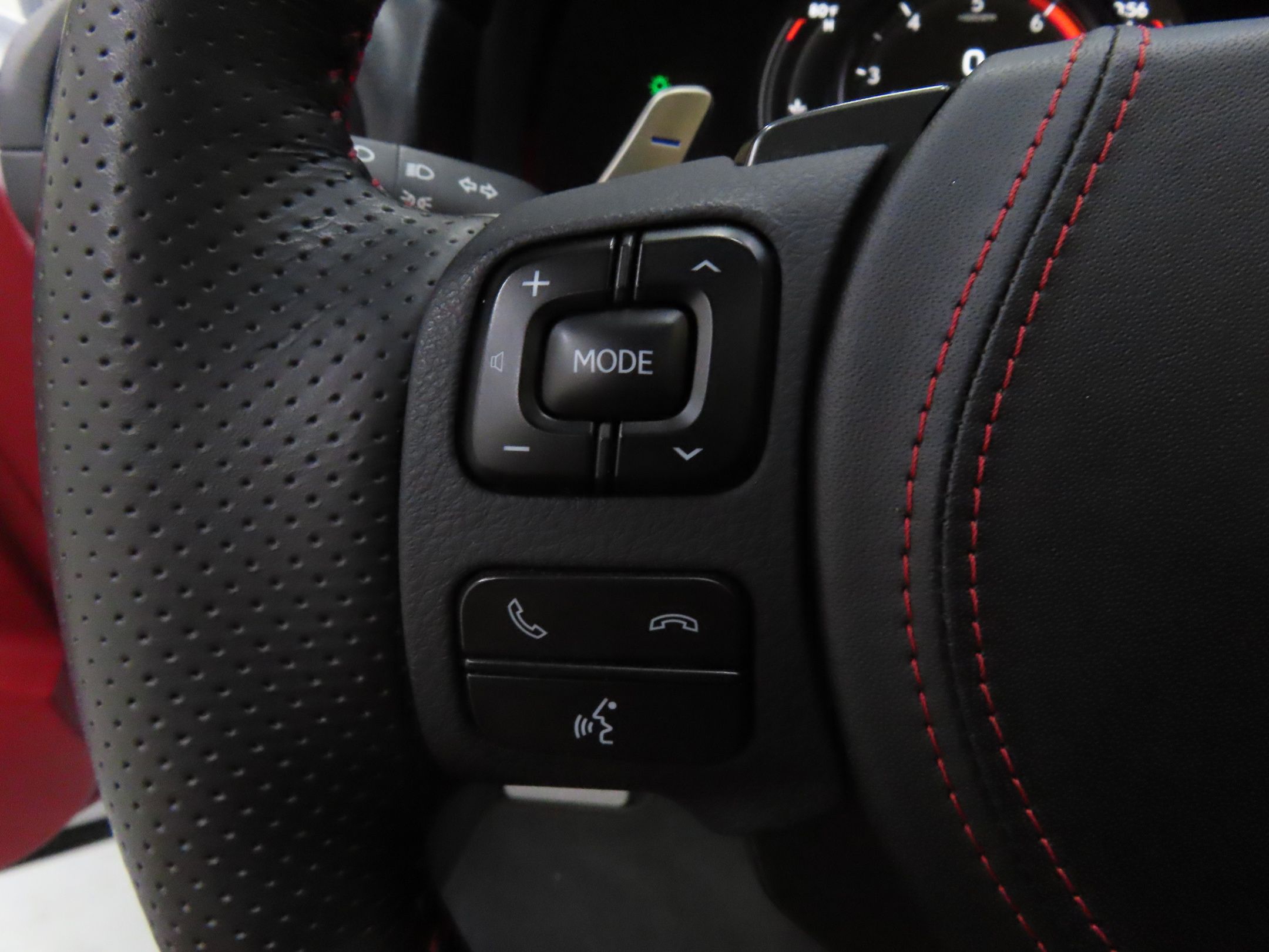 2023 Lexus IS 500 F SPORT Performance photo 12