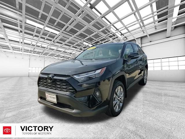 2024 Toyota RAV4 XLE Premium photo 7