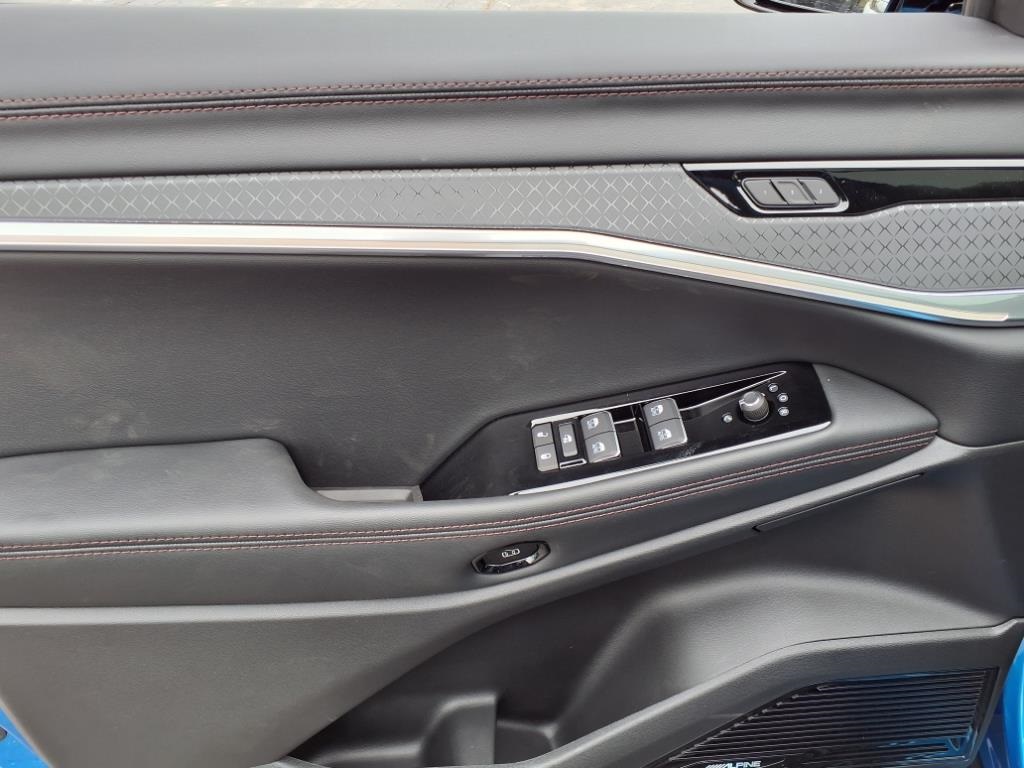 2025 Jeep Wagoneer S Limited photo 6
