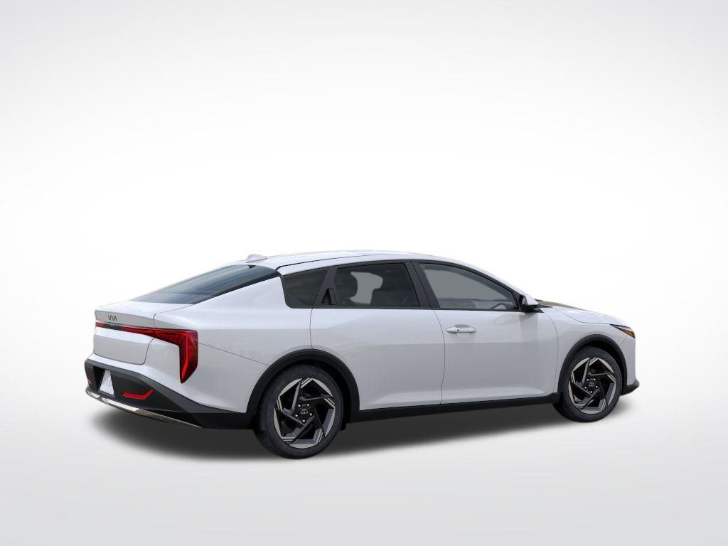 2025 Kia K4 EX photo 3