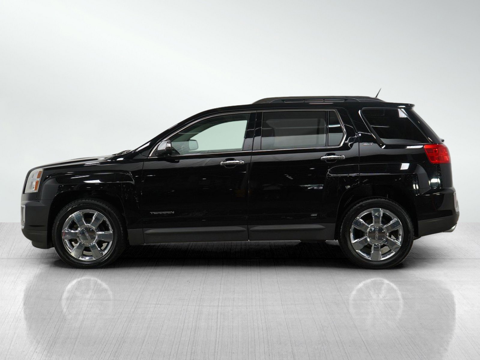 Used 2016 GMC Terrain SLT with VIN 2GKFLUE32G6179787 for sale in Bloomington, Minnesota