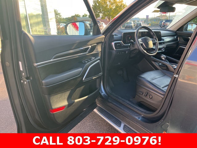 2023 Kia Telluride S photo 3