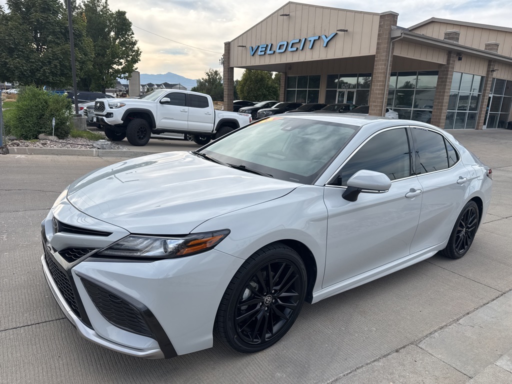 2022 Toyota Camry XSE photo 6
