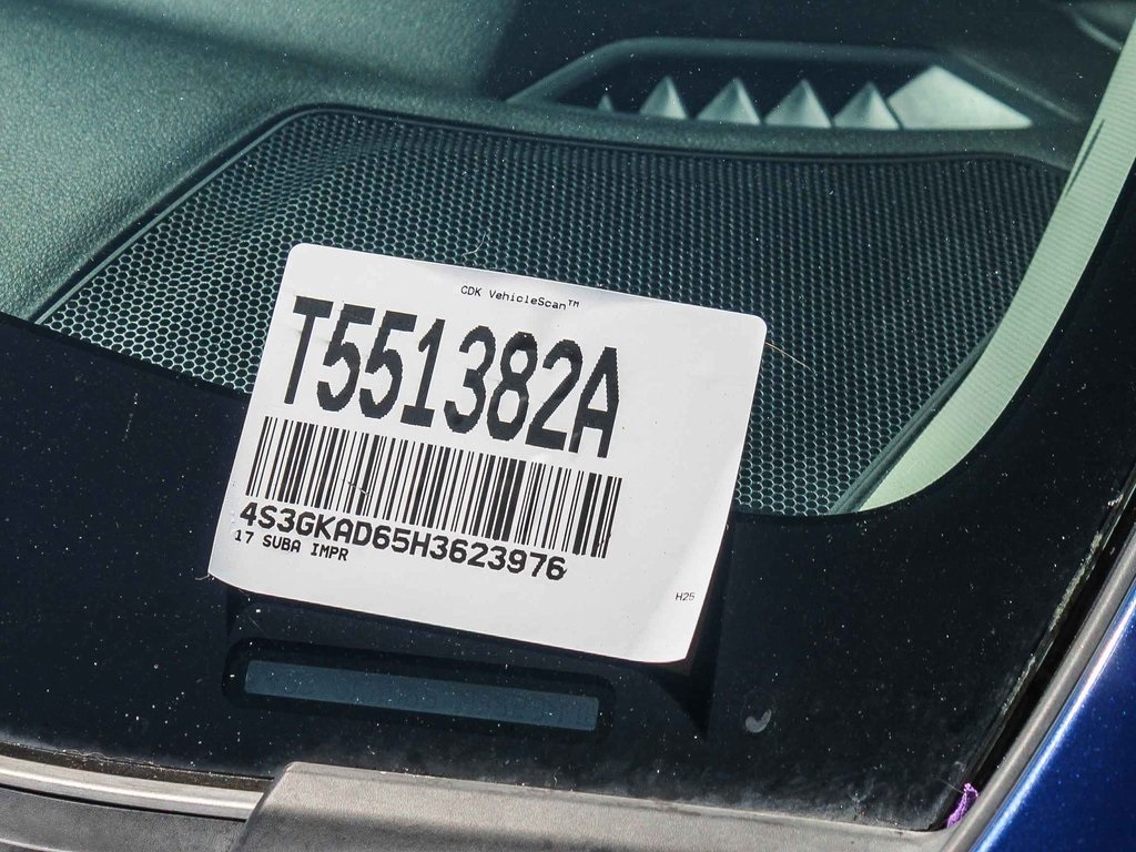 2017 Subaru Impreza 2.0i Premium photo 26
