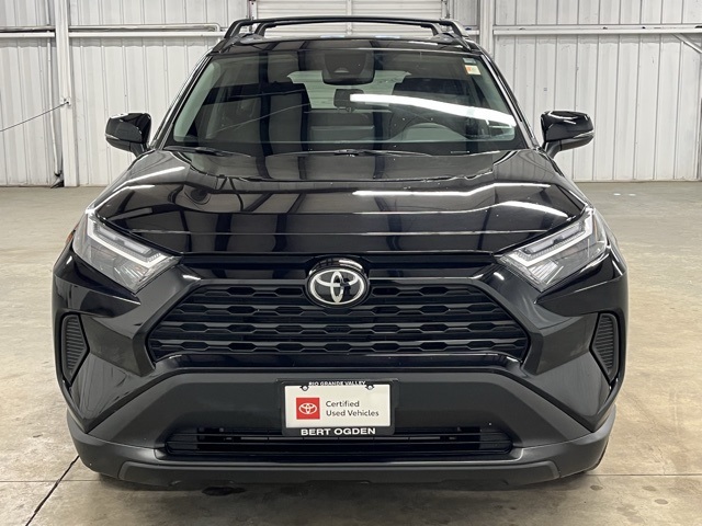 2025 Toyota RAV4 XLE photo 2