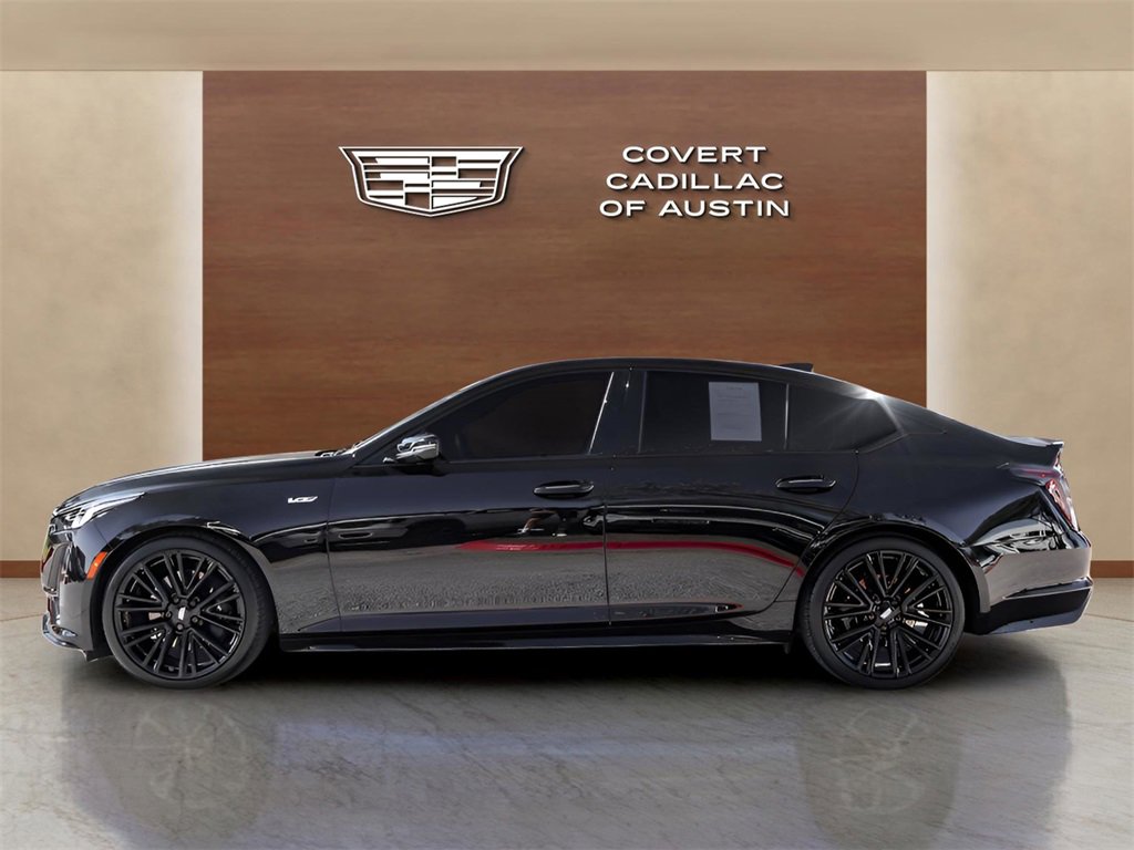 2022 Cadillac CT5 V photo 2