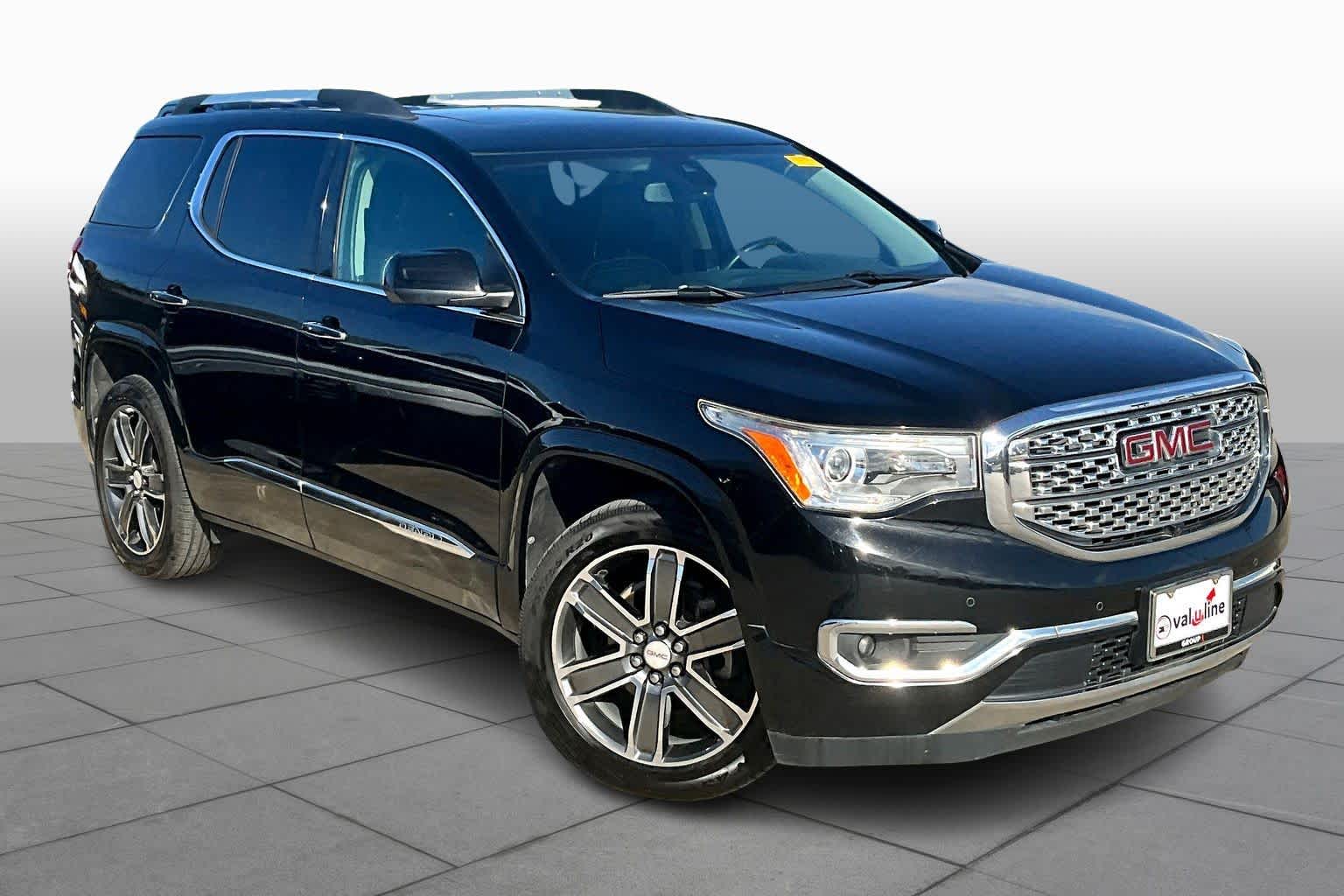 2018 Gmc Acadia Denali photo 2