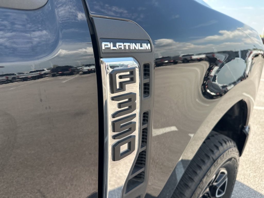 2024 Ford F-350 Platinum photo 46
