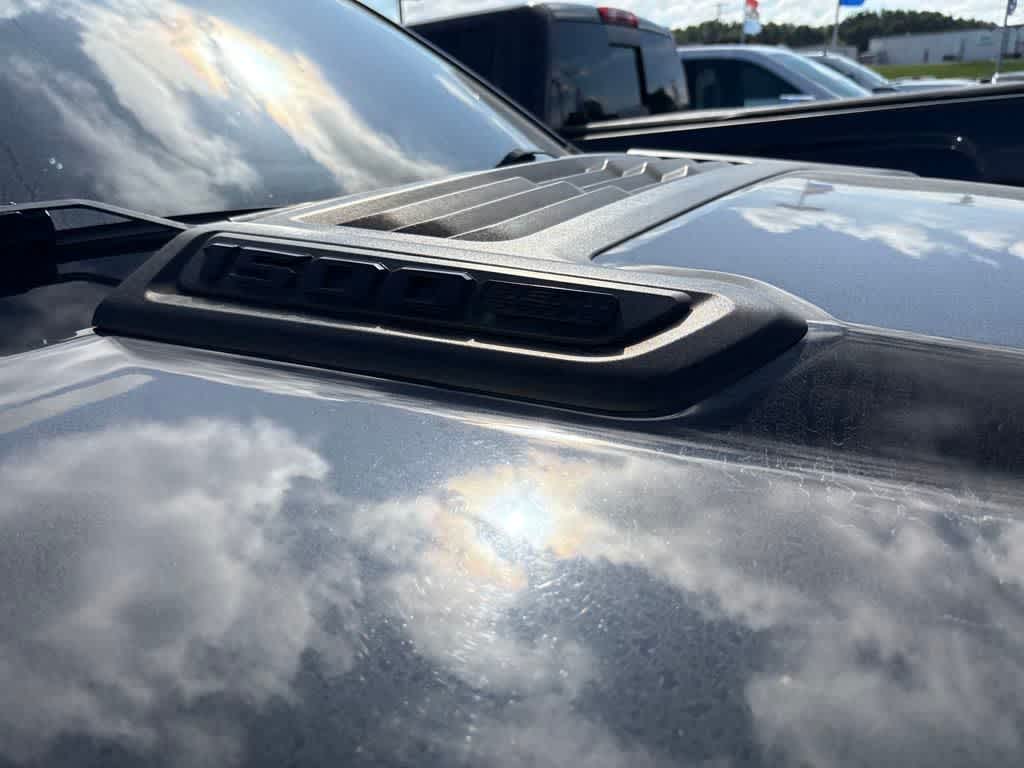 2019 Ram 1500 Laramie photo 10