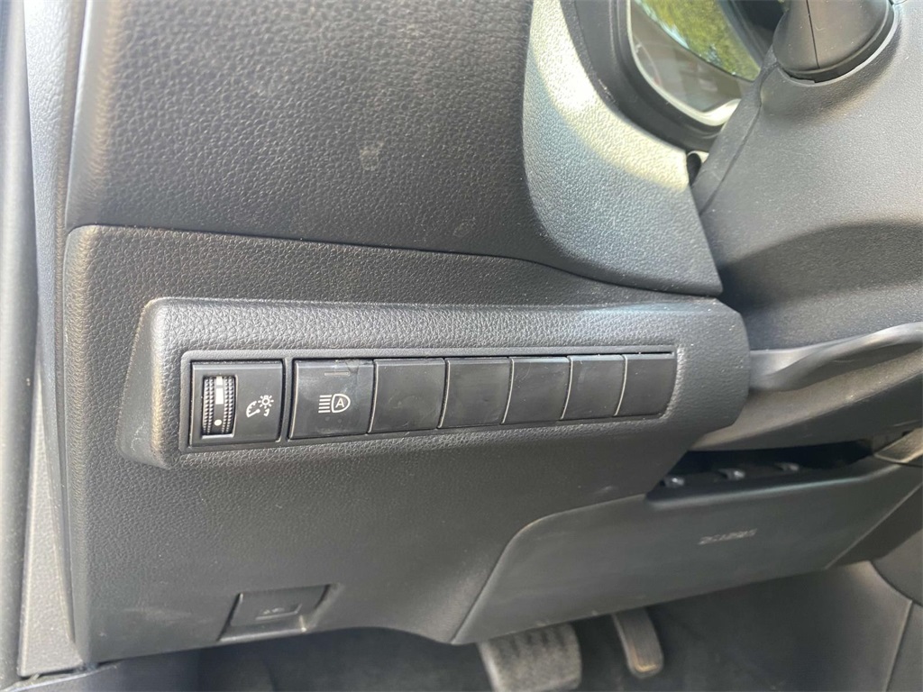 2023 Toyota Corolla LE photo 24
