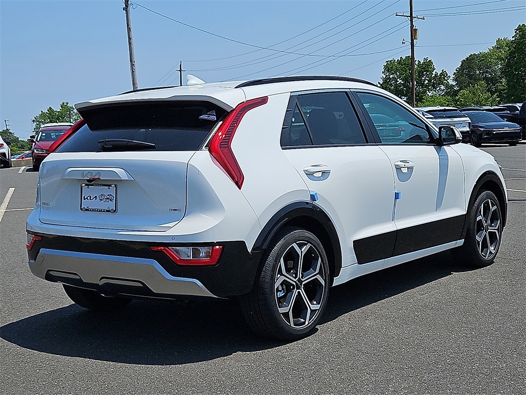 2025 Kia Niro EX Touring photo 3