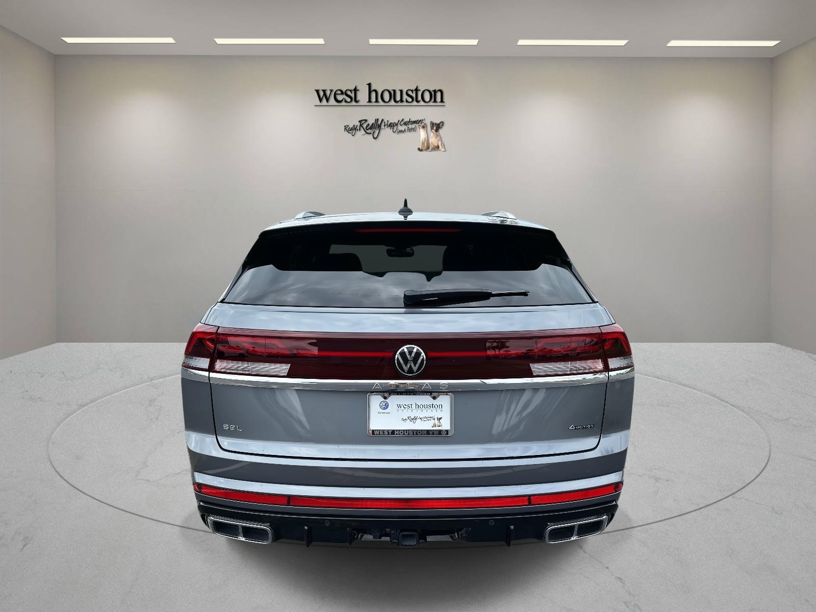 2024 Volkswagen Atlas Cross Sport SEL R-Line photo 5