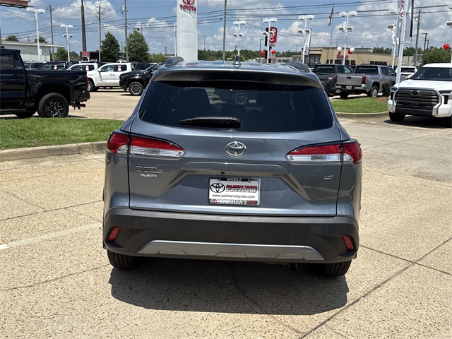 2024 Toyota Corolla Cross LE photo 4
