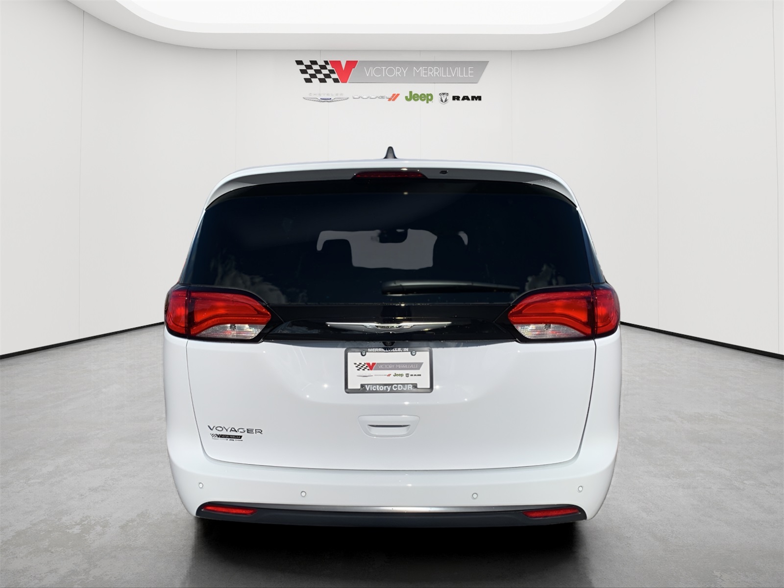 2026 Chrysler Voyager LX photo 4