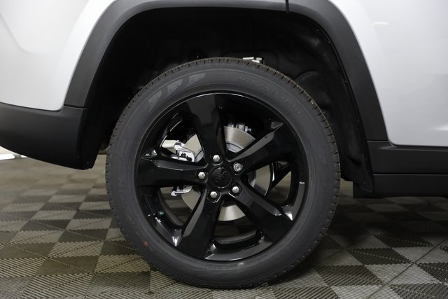 2025 Jeep Grand Cherokee Limited photo 27