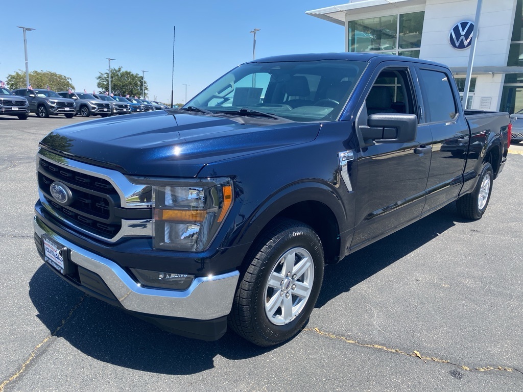 2023 Ford F-150 XLT photo 3