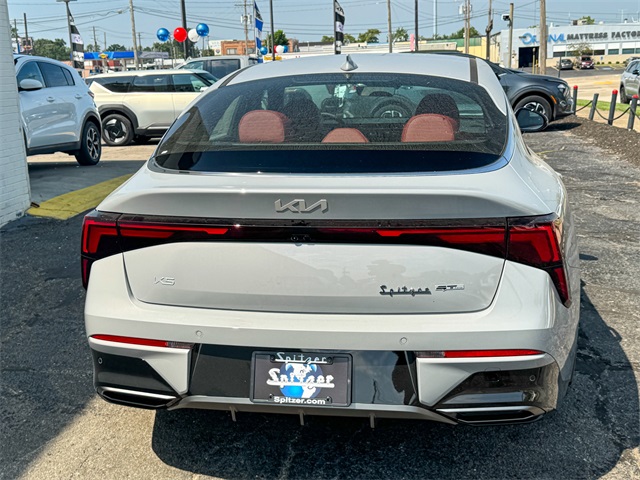 2026 Kia K5 GT-Line photo 4