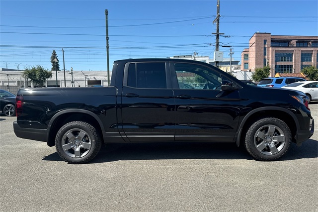 2025 Honda Ridgeline TrailSport photo 4