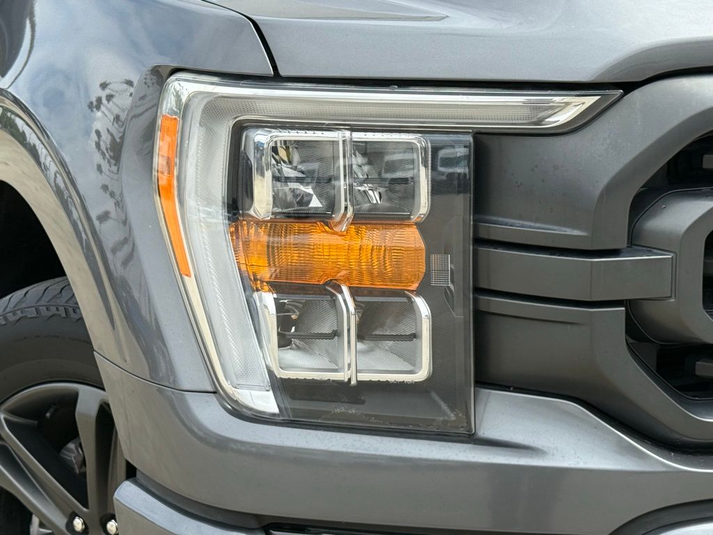 2021 Ford F-150 XLT photo 3