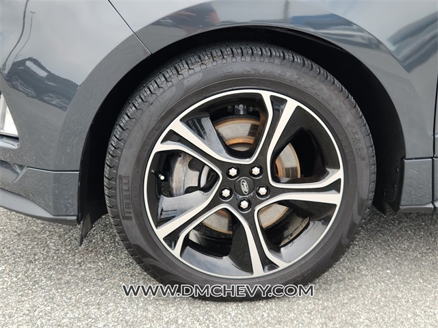2021 Ford Edge ST photo 3