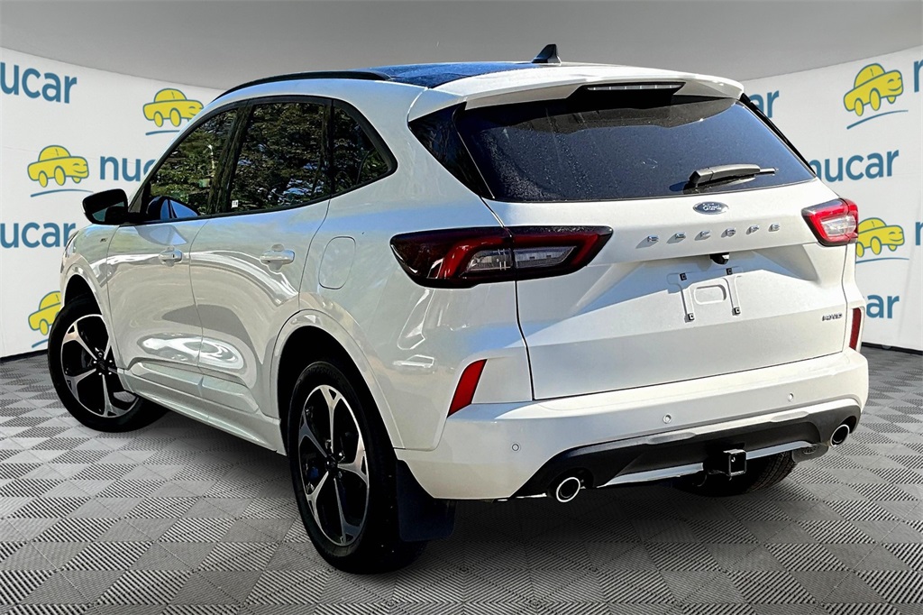 2024 Ford Escape ST-Line Select photo 4