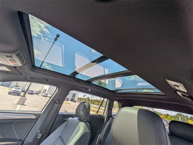2024 Volkswagen Tiguan SE R-Line Black photo 20