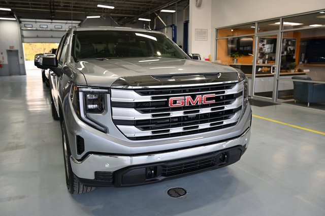 2026 Gmc Sierra 1500 SLE photo 3
