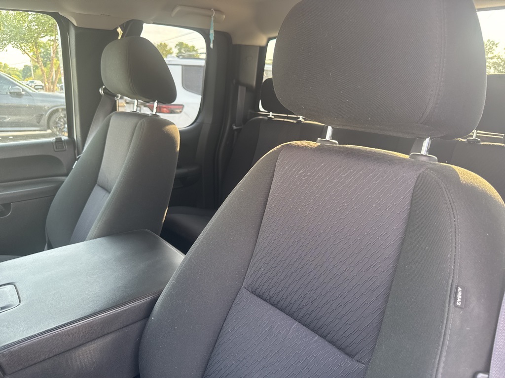 2010 Chevrolet Silverado 1500 LT photo 6