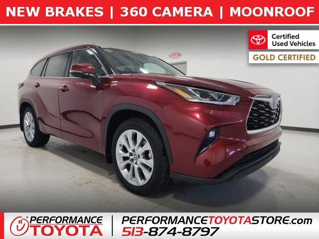 2022 Toyota Highlander Limited's photo