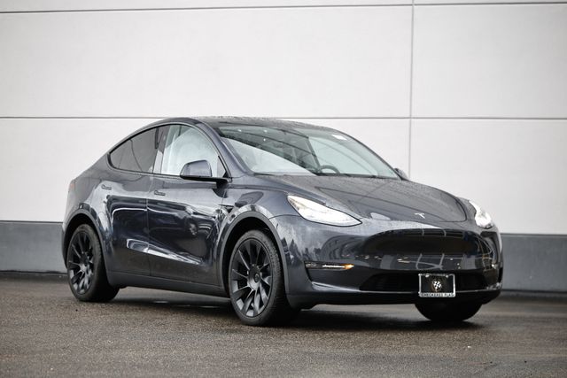 2024 Tesla Model Y Long Range's photo