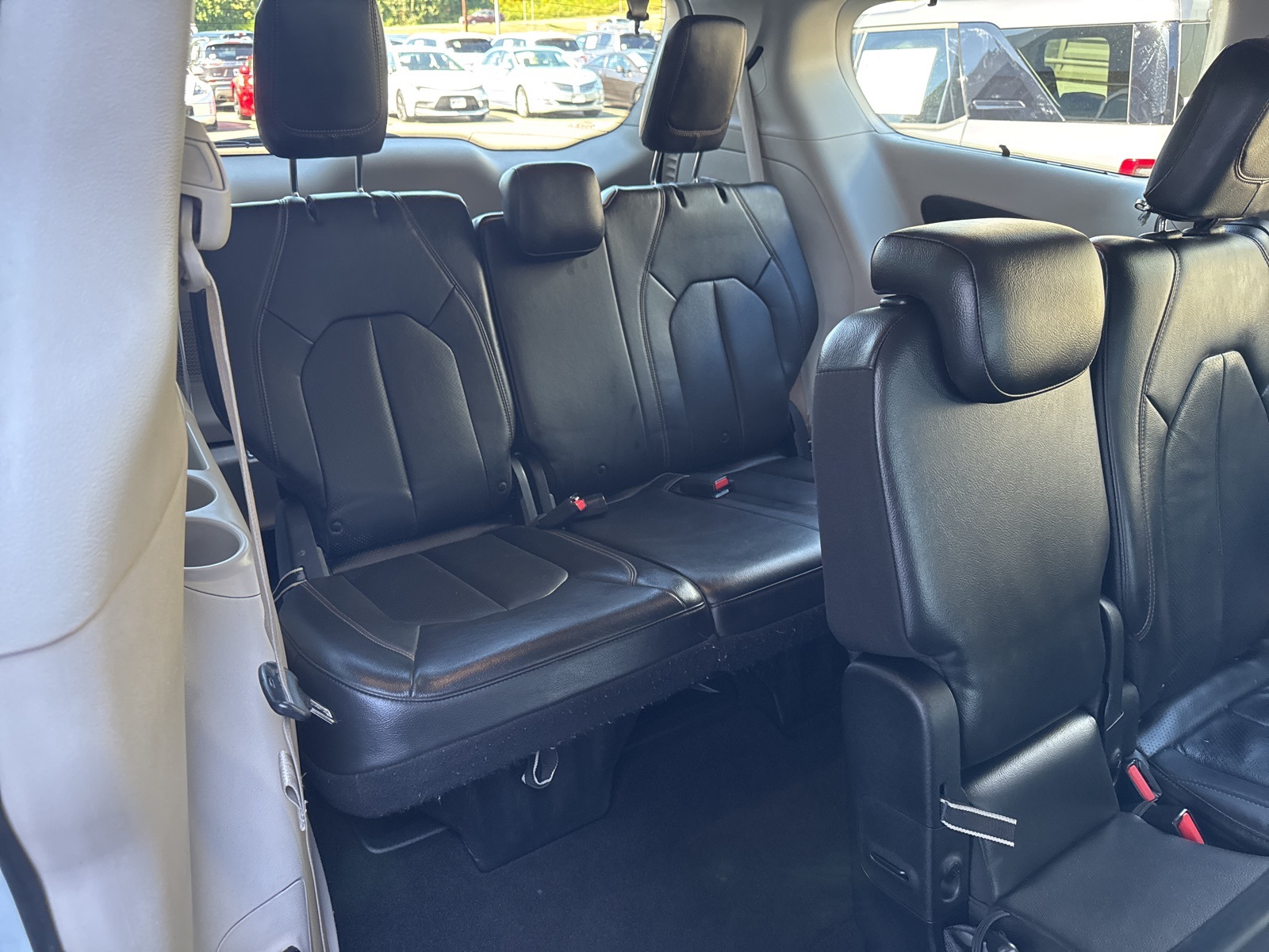 2017 Chrysler Pacifica Touring Plus photo 27