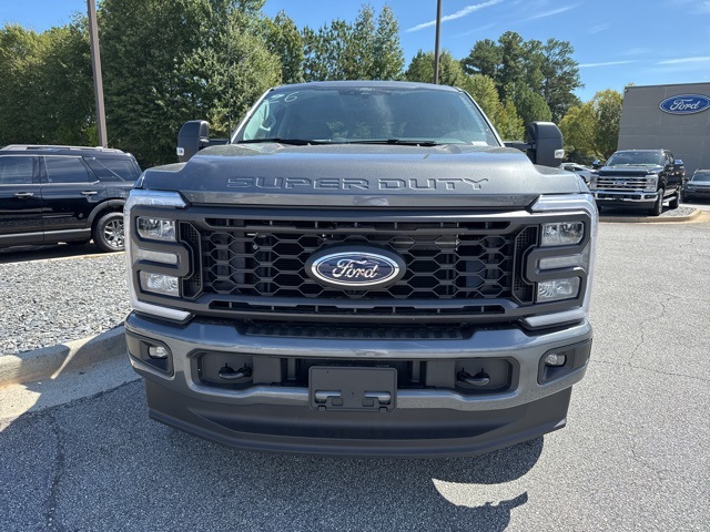 2026 Ford F-350 photo 4