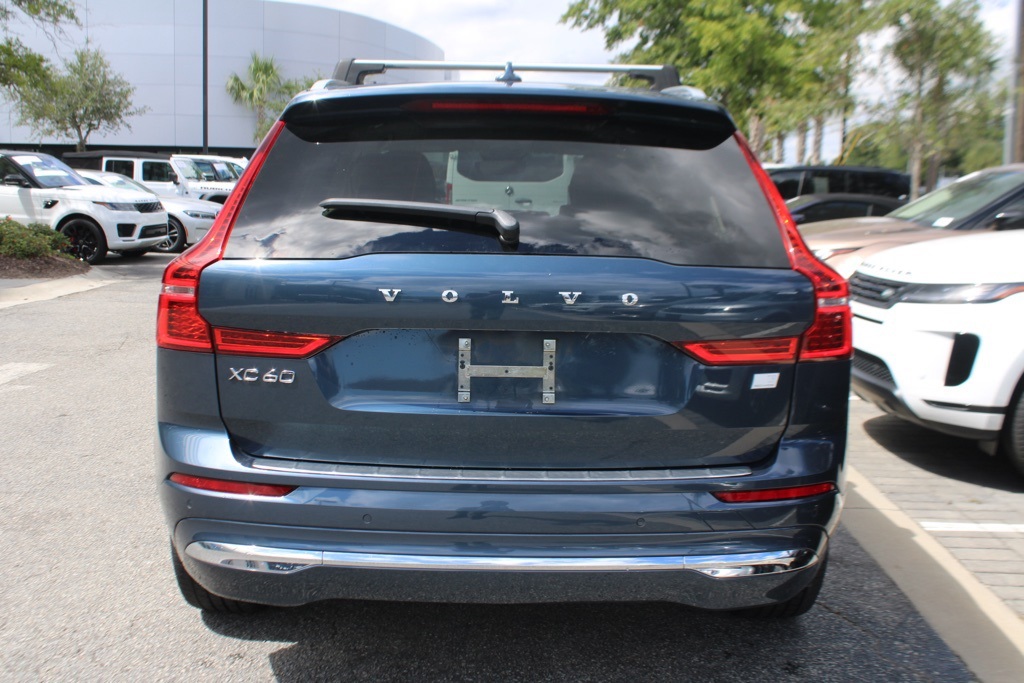 2022 Volvo XC60 Inscription R-Design Expression T8 Momentum B5 photo 5