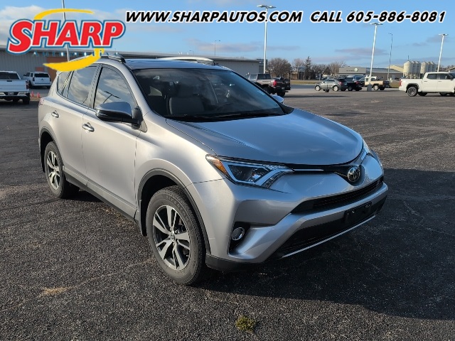 2018 Toyota RAV4 XLE's photo