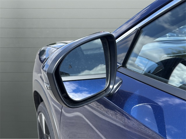 2025 Nissan Kicks SR photo 21