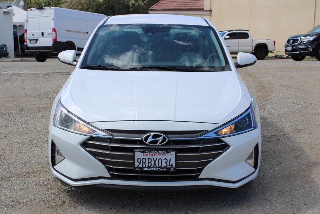 2020 Hyundai Elantra SE photo 2