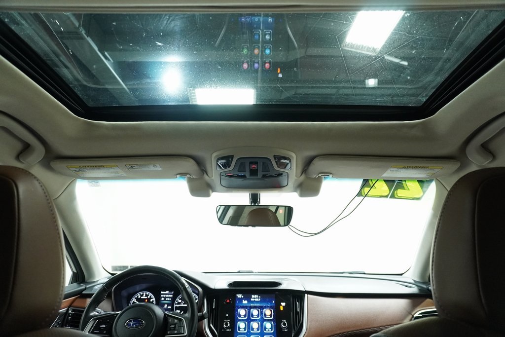 2022 Subaru Outback Touring photo 18