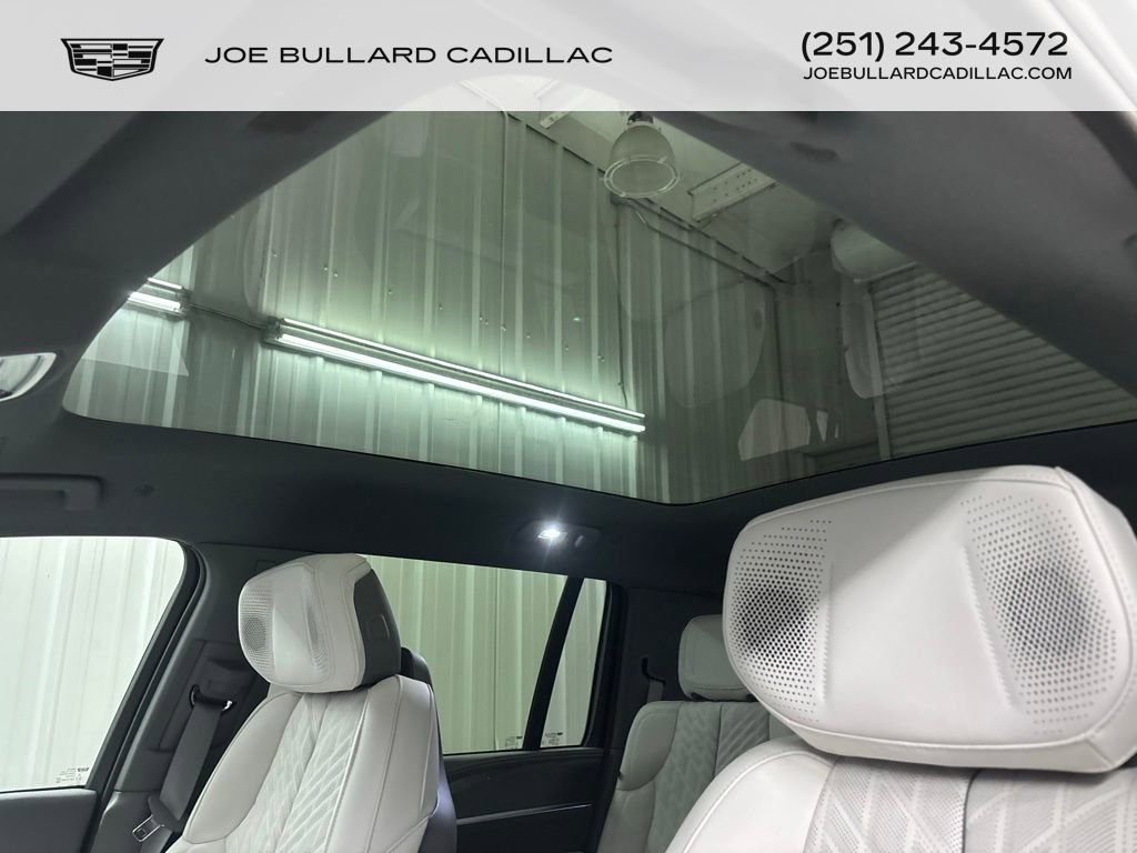 2026 Cadillac Escalade Luxury photo 34