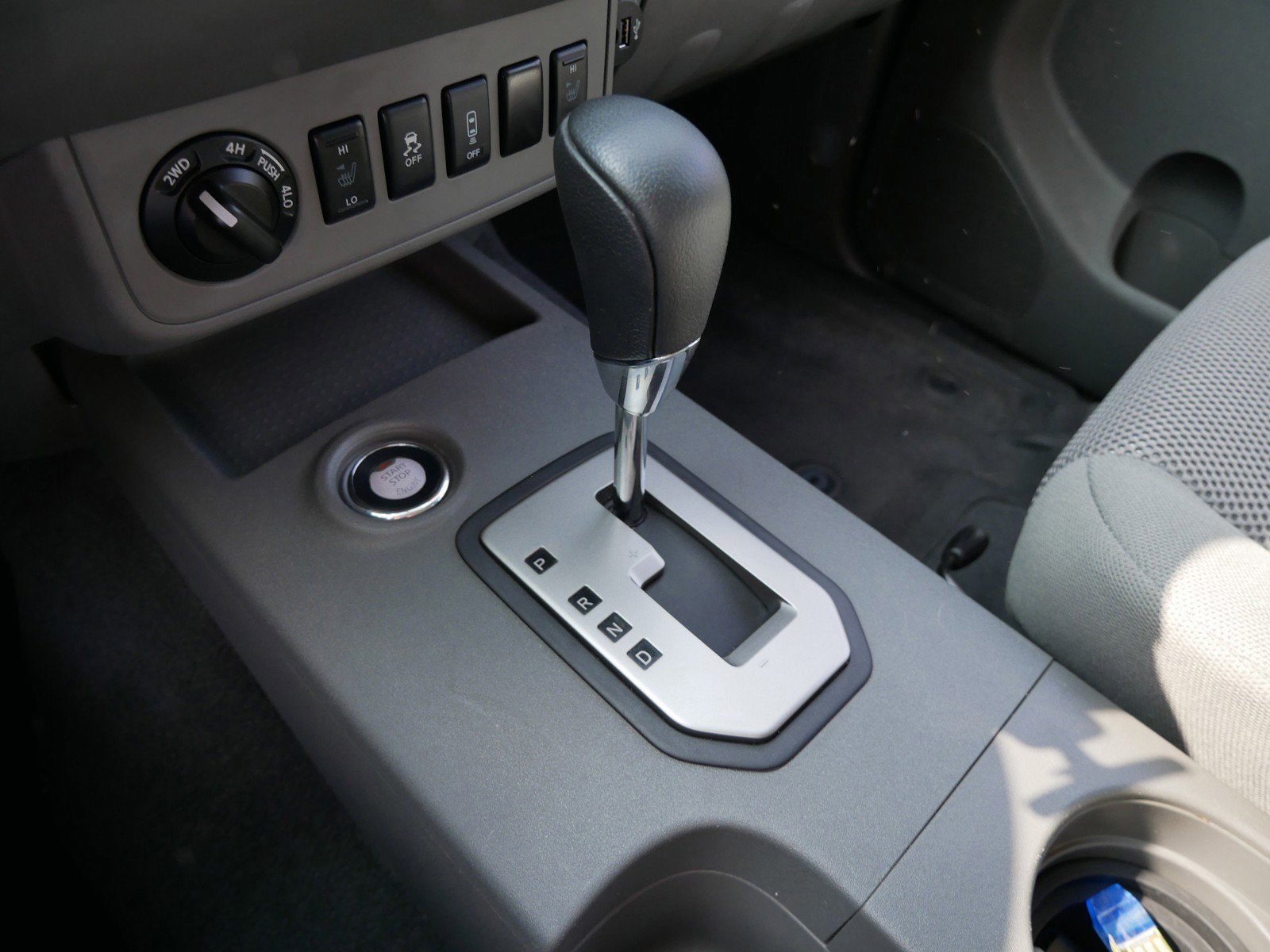 2020 Nissan Frontier SV photo 16