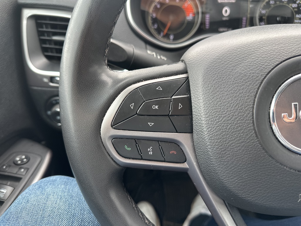 2021 Jeep Cherokee Latitude Lux photo 15