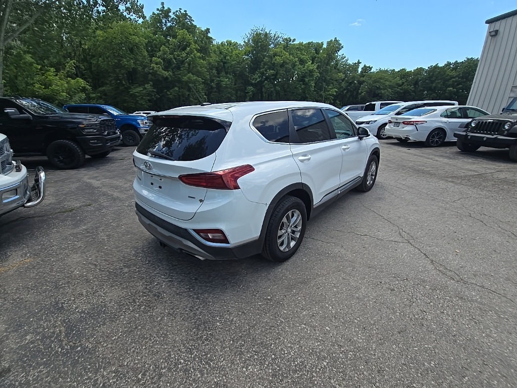 2019 Hyundai Santa Fe SE photo 6