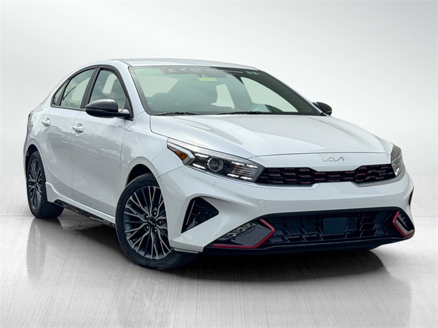 2024 Kia Forte GT-Line photo 2