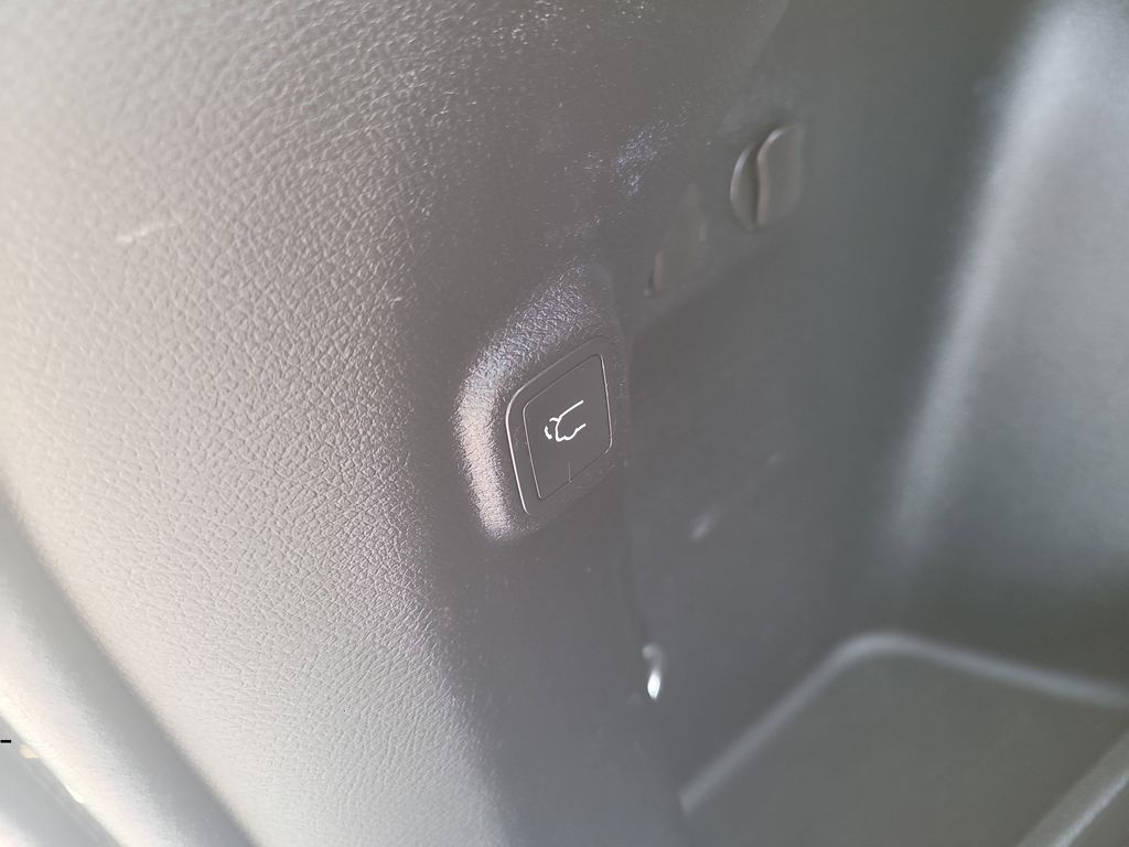 2020 Jeep Cherokee Limited photo 21