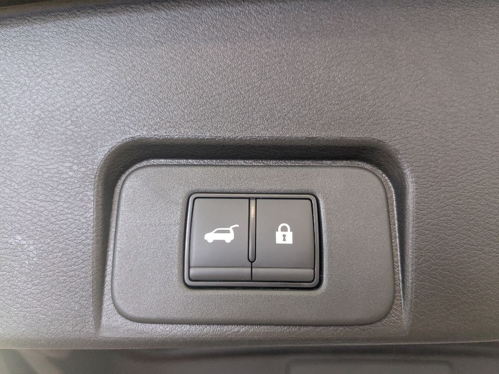 2026 Nissan Rogue SV photo 14