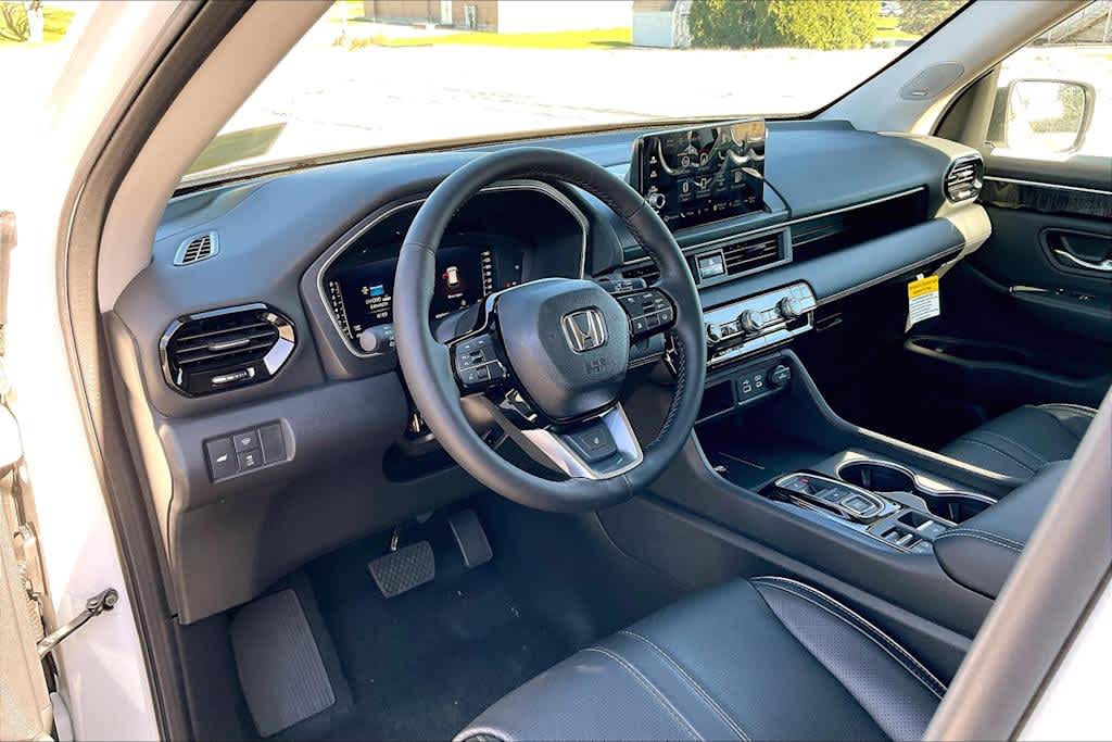 2025 Honda Pilot Elite photo 8